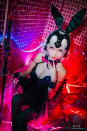 [網紅Coser] rioko涼涼子 《兔女郎》 寫真集