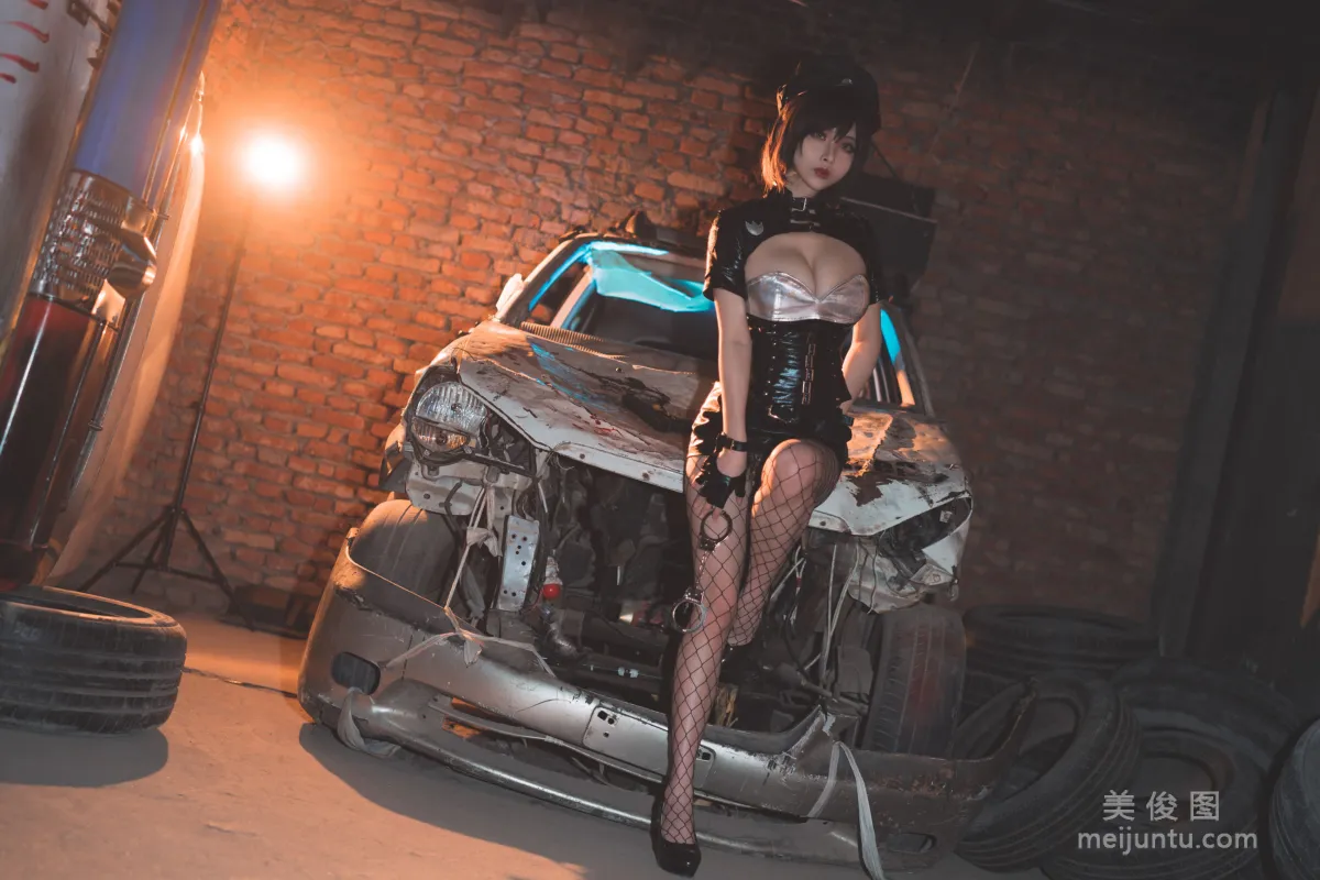 rioko凉凉子 《实习警察》 写真集7