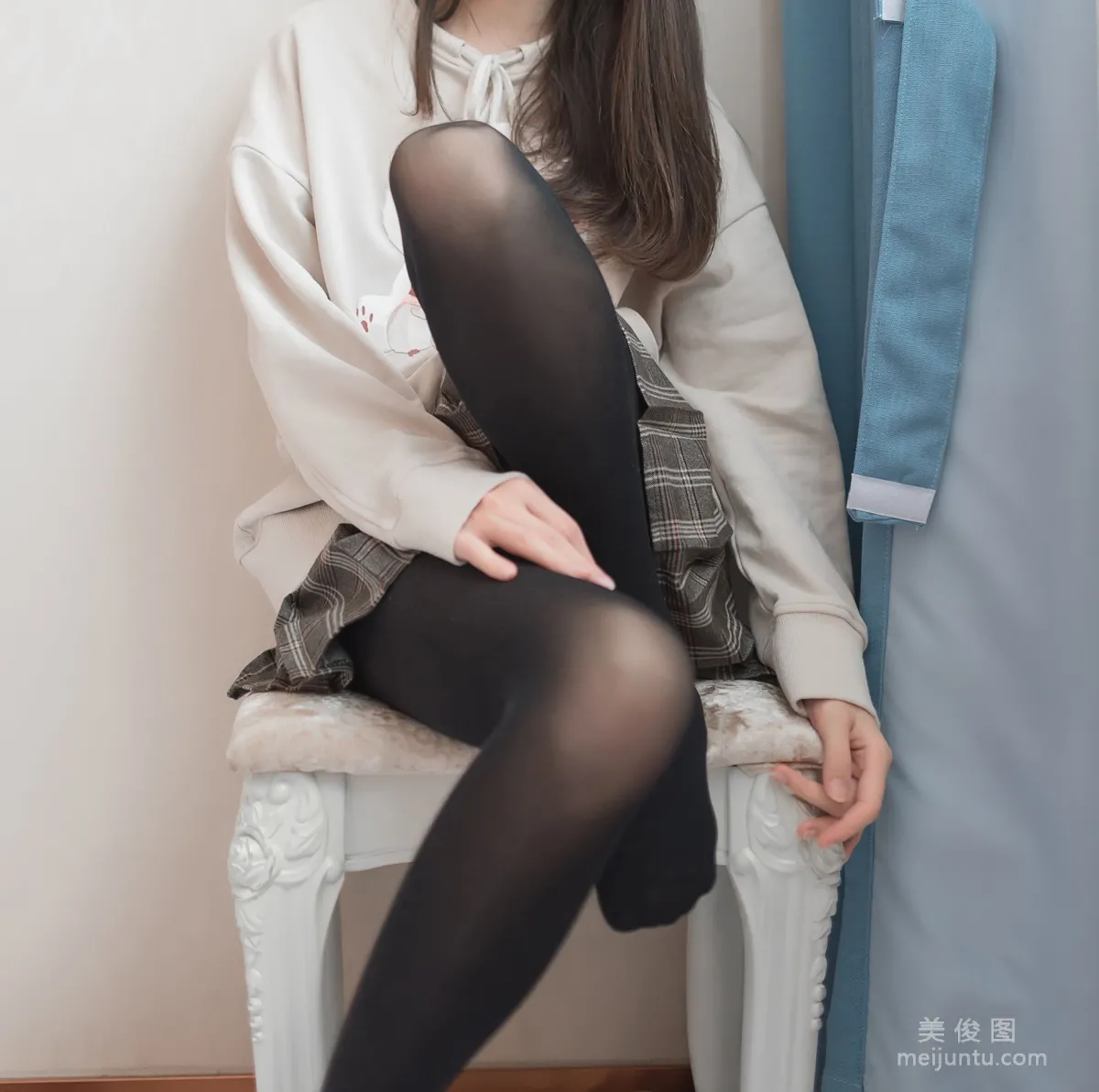 Jiuqu Jean: Web Idols photo 12