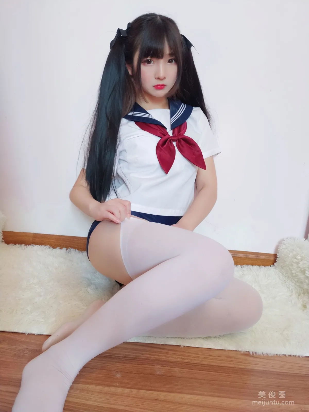 Guchuan kagura, Sailor Uniform School Swimsuit Photo Set photo 10