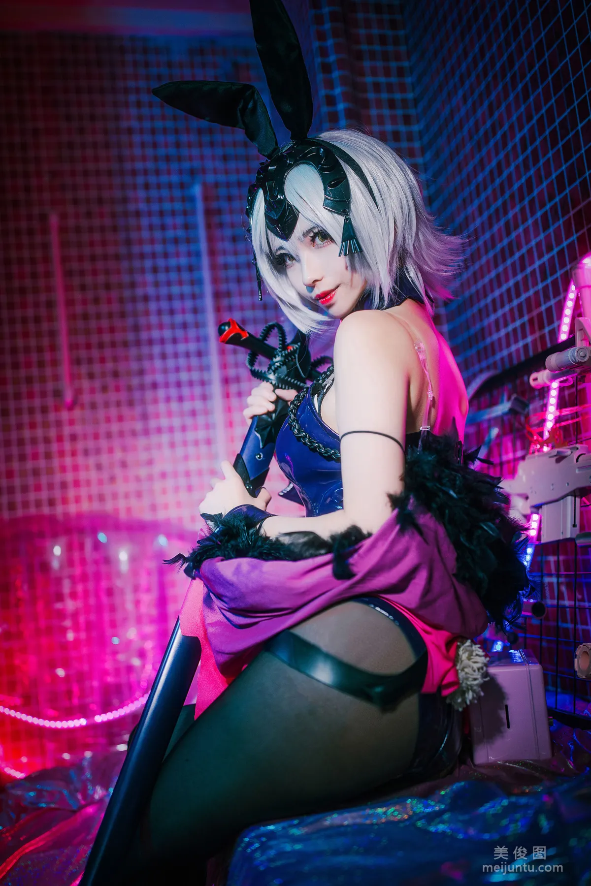 [網紅Coser] rioko涼涼子 《兔女郎》 寫真集 8