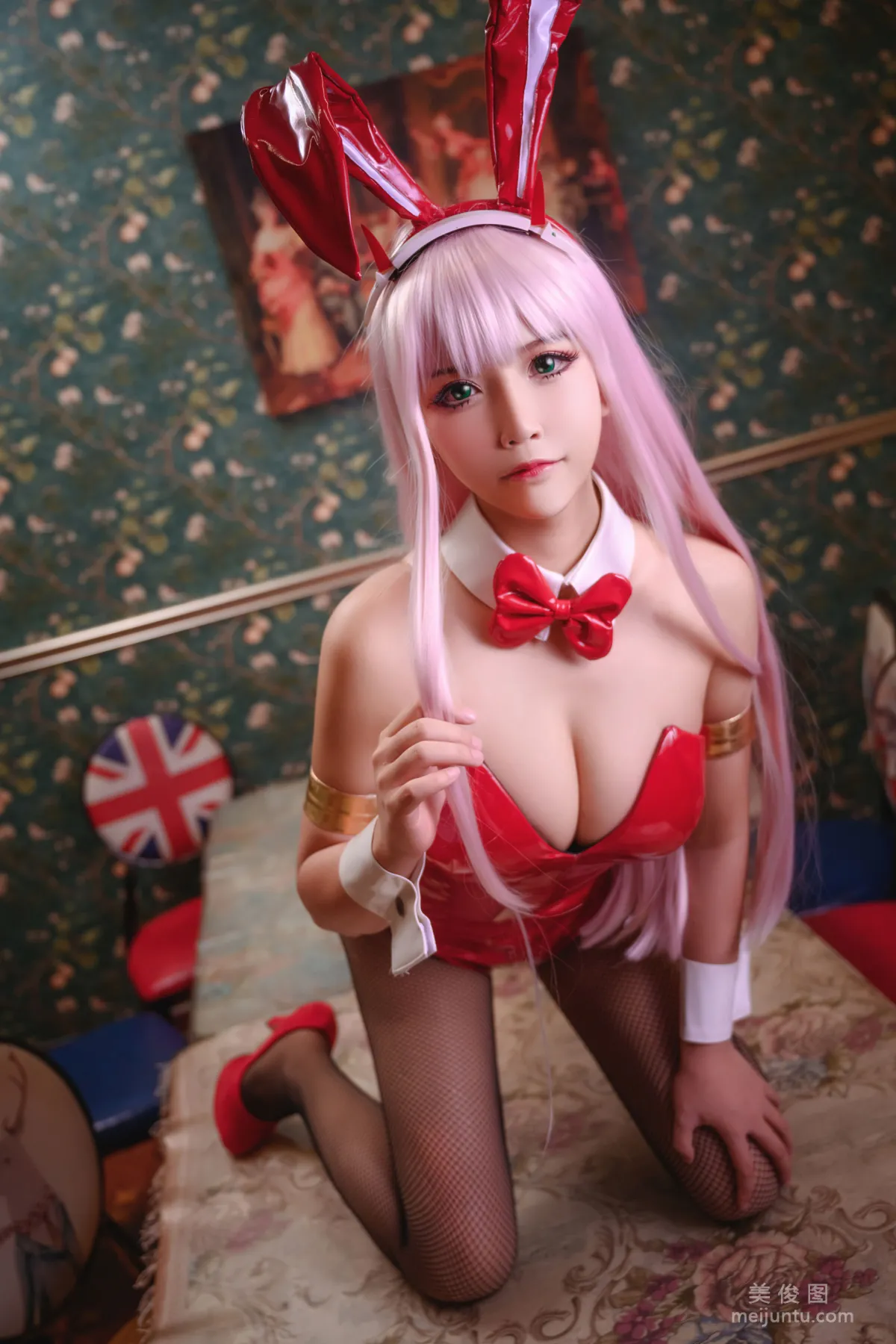抱走莫子aa 《黑网兔女郎》 写真集3
