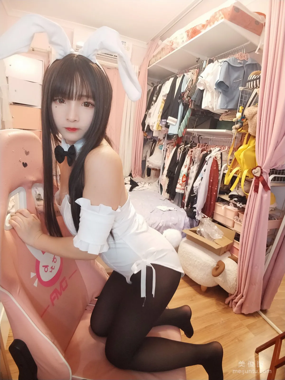 [Web Celebrity Coser] Guchuan kagura, Black Stockings Bunny Girl Photo Set photo 13