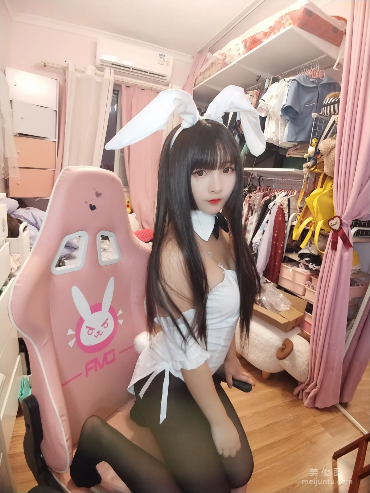 [Web Celebrity Coser] Guchuan kagura, Black Stockings Bunny Girl Photo Set photo 10