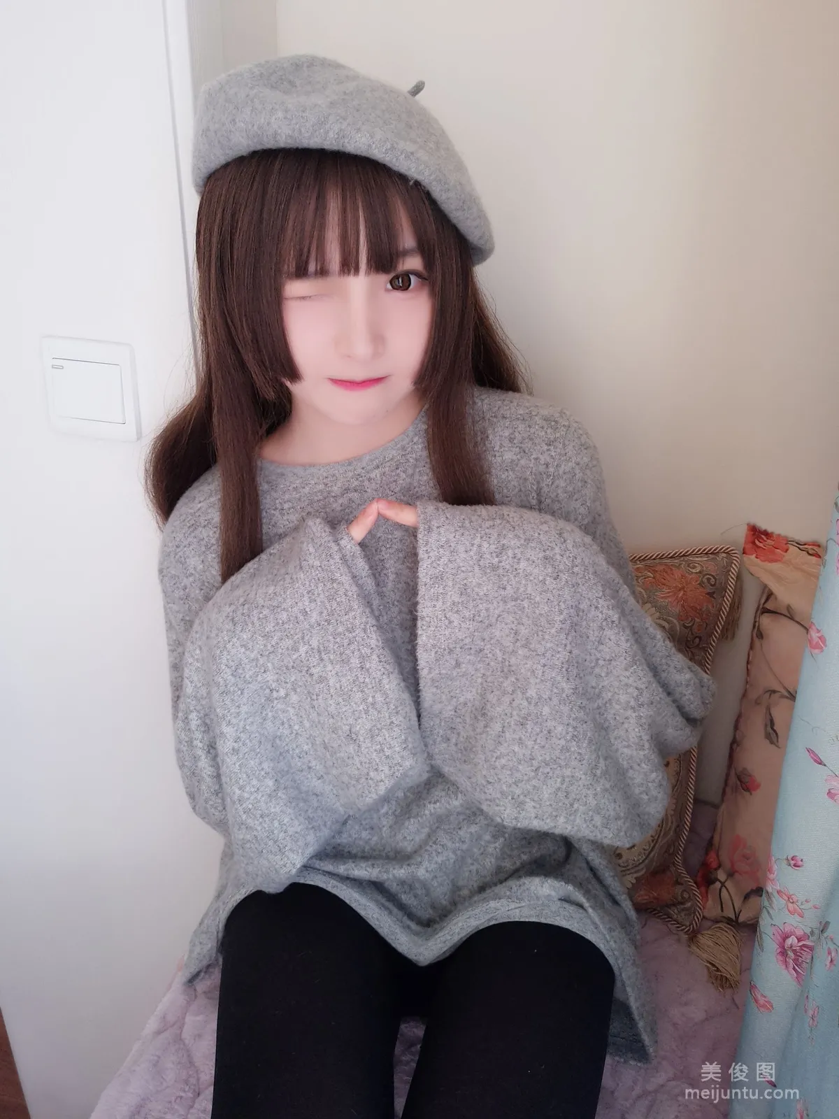 Guchuan kagura 'Shark Painter' Photo Set photo 9
