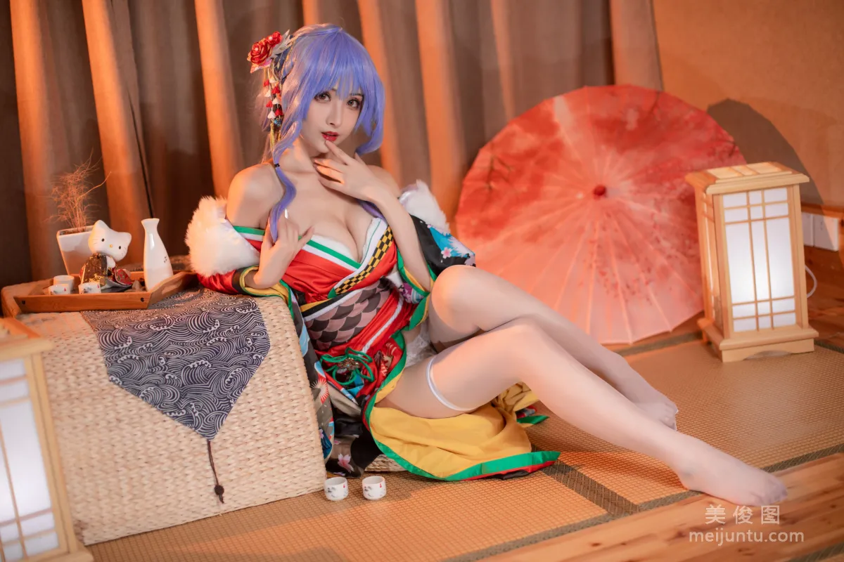 rioko Liang Liangzi, Drinking Under the Snow in St. Louis Photo Set photo 3