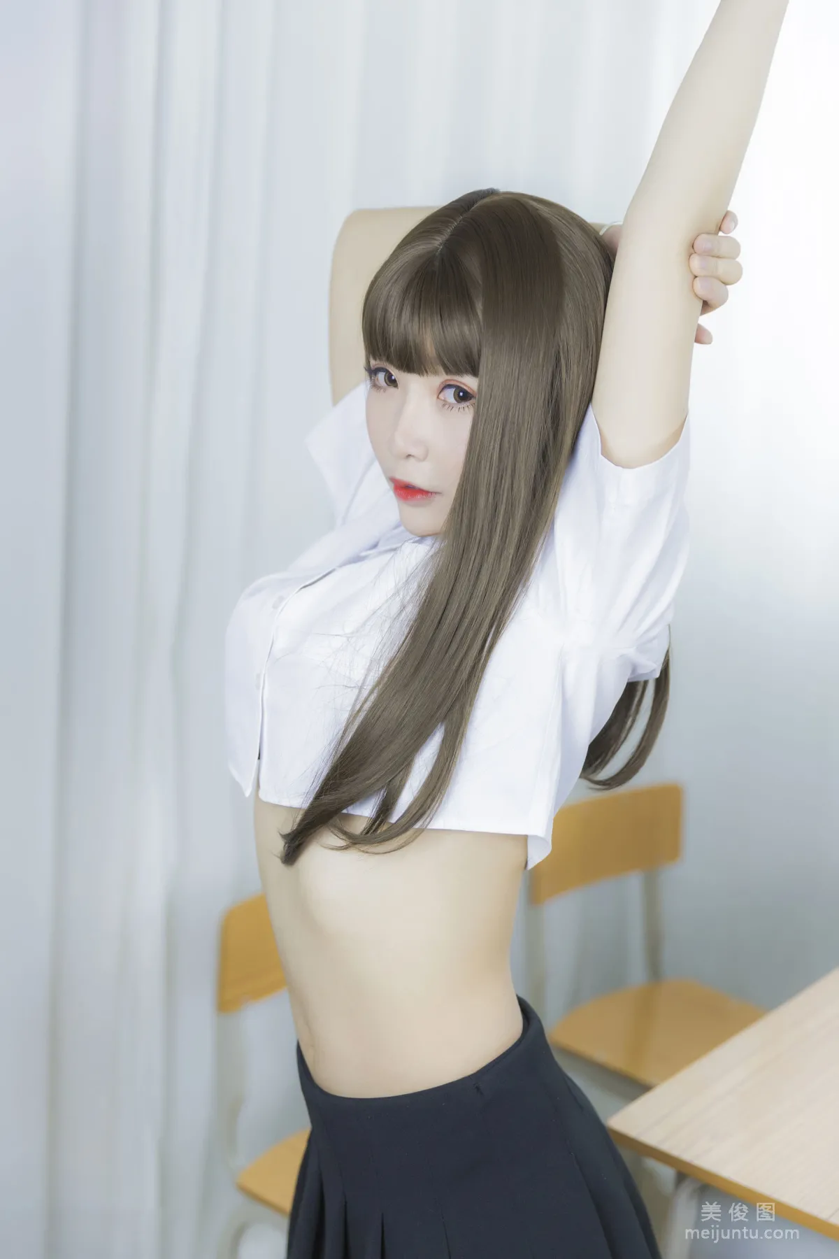 Coser妹子抱走莫子aa 《等你下课》 写真集1