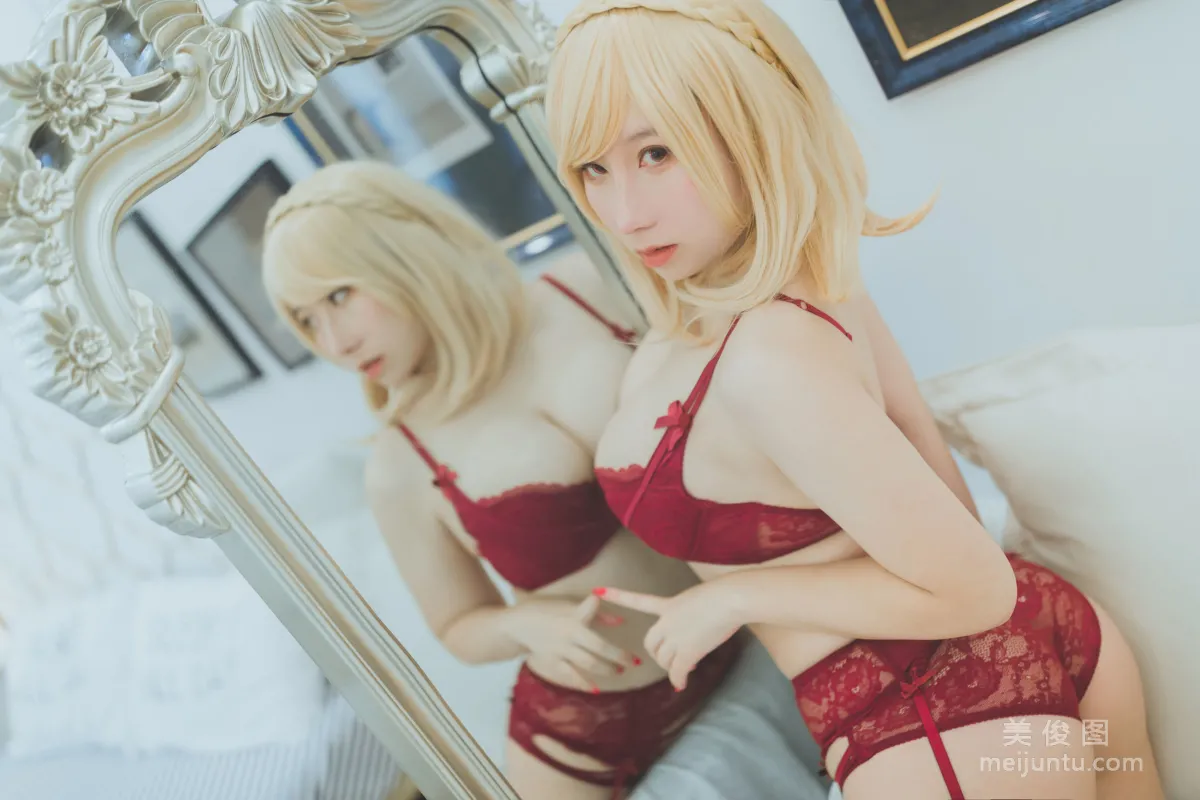 [网红Coser] 从从从从鸾 《威欧内衣》 写真集35