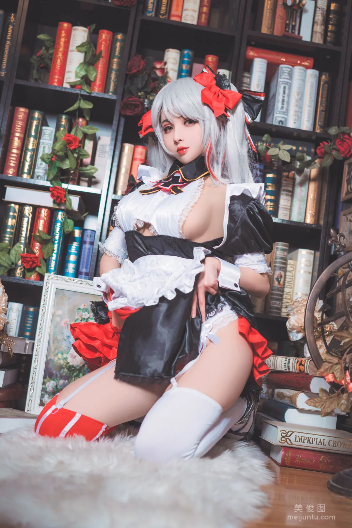 [Web Idol Coser] Liang Liangzi Eugen Maid Photo Set photo 9