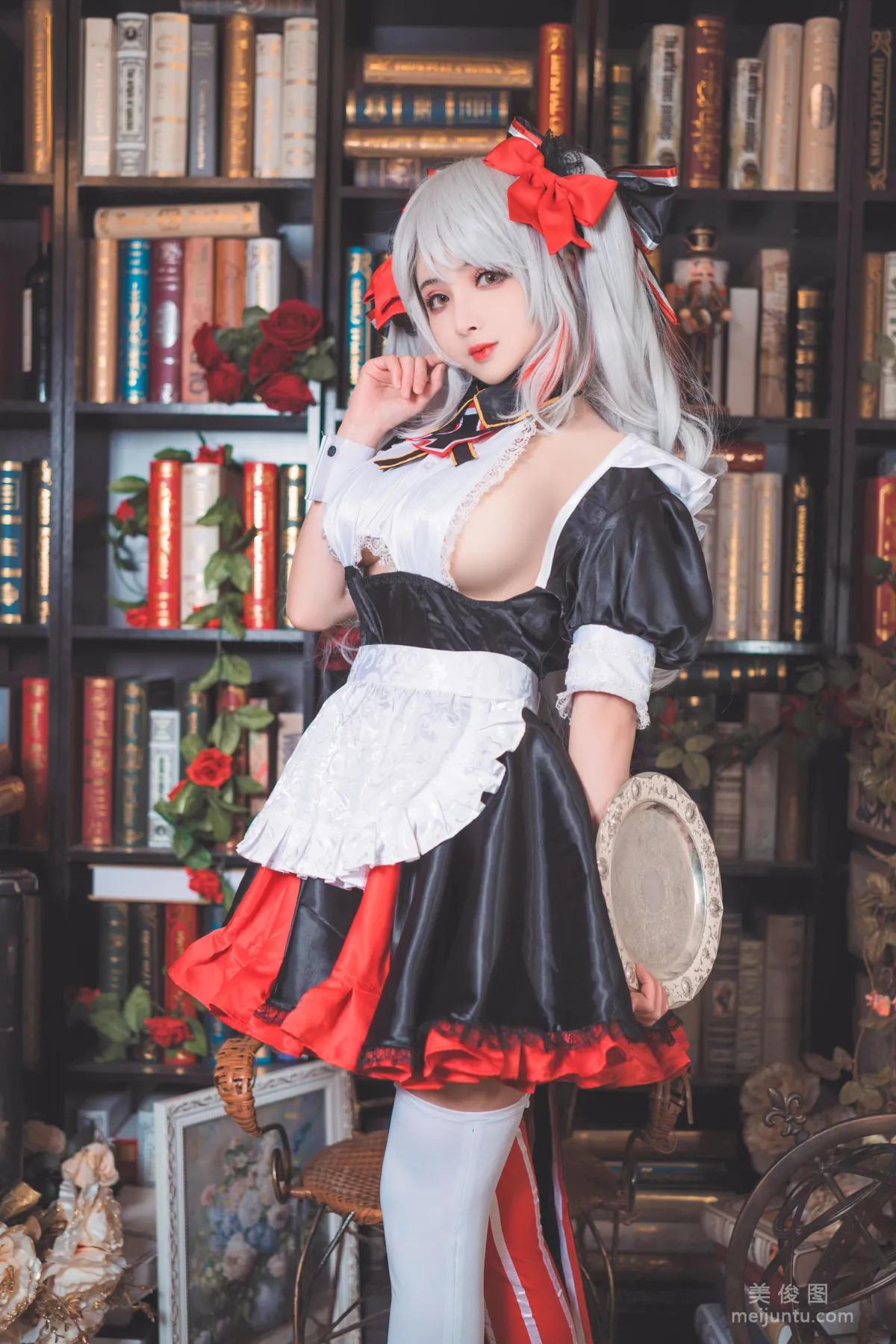 [Web Idol Coser] Liang Liangzi Eugen Maid Photo Set photo 20