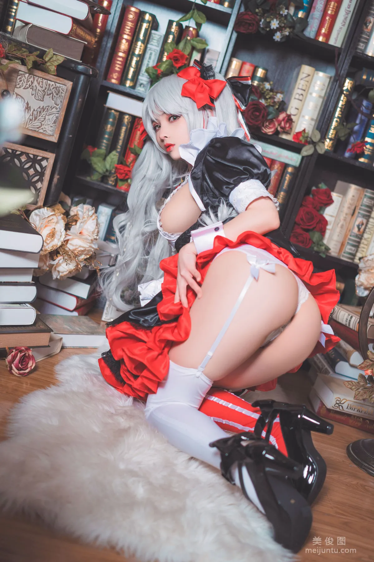 [Web Idol Coser] Liang Liangzi Eugen Maid Photo Set photo 10