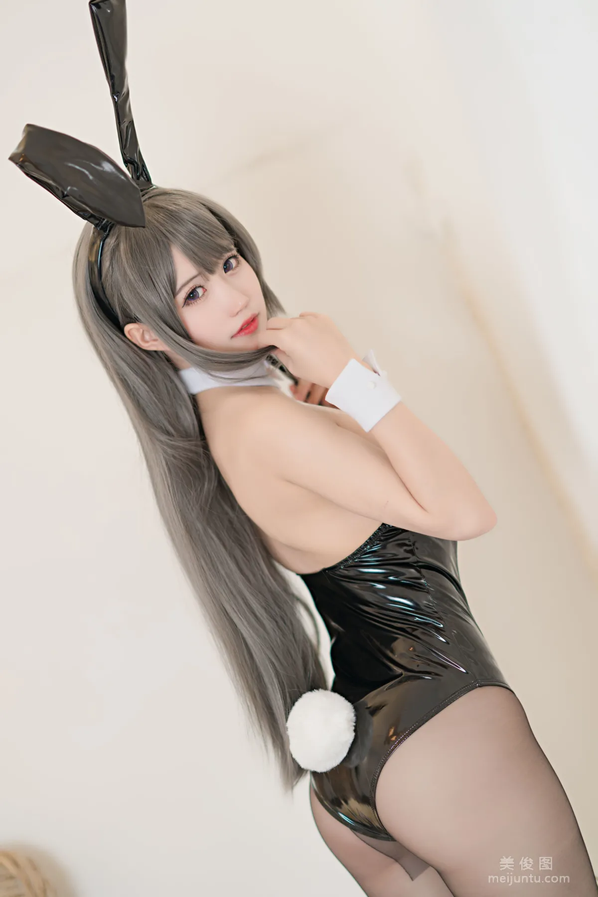 Coser美女小倉千代w 《麻衣兔女郎》 寫真集 14