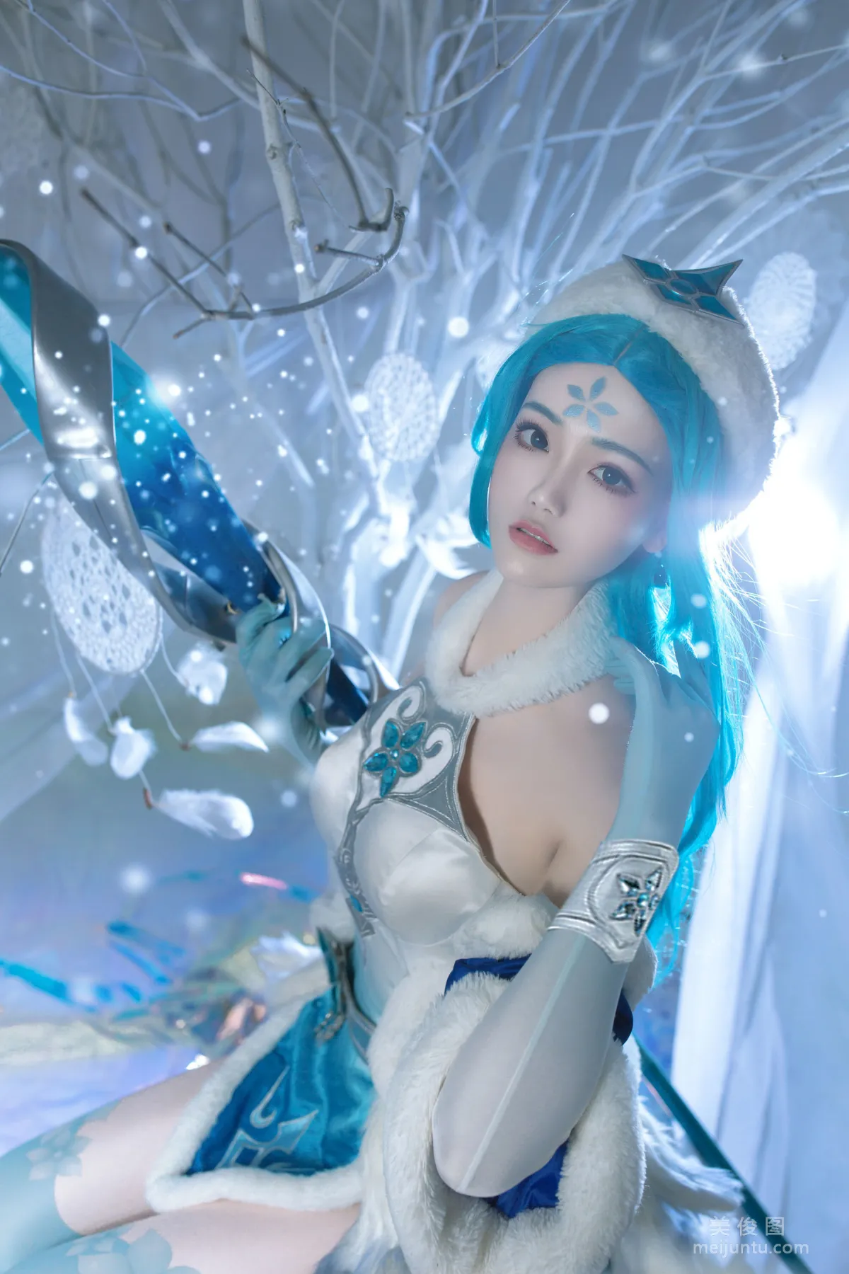 Qi Guer: Web Idols photo 8