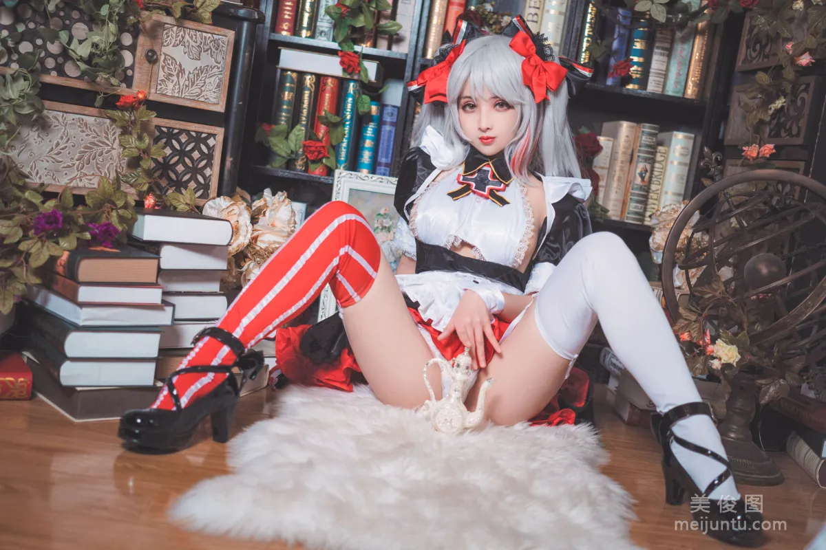 [Web Idol Coser] Liang Liangzi Eugen Maid Photo Set photo 13