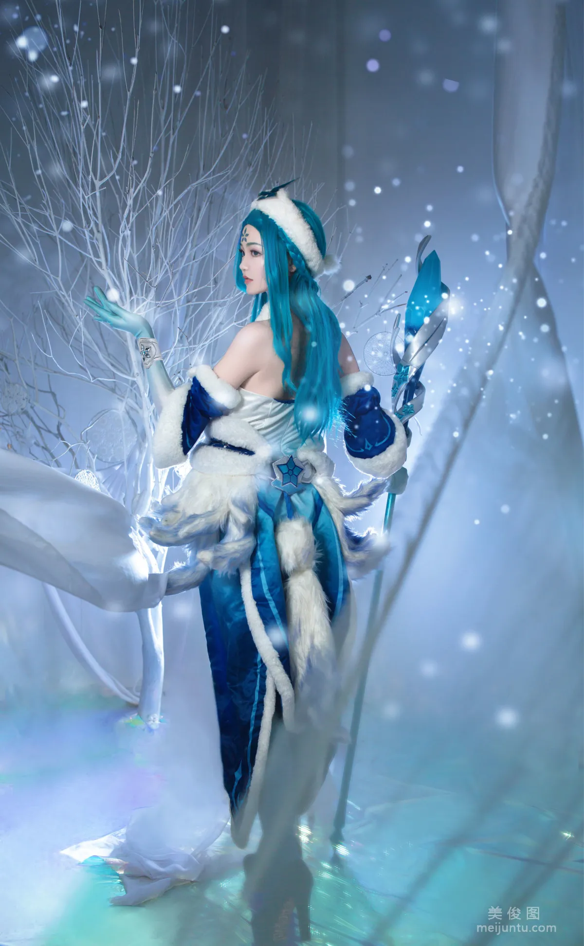 Qi Guer: Web Idols photo 18