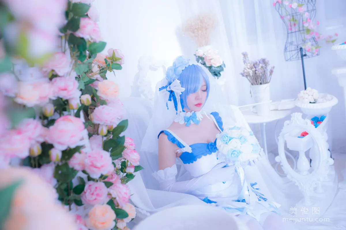 Coser二佐Nisa 《雷姆花嫁》 寫真集 1