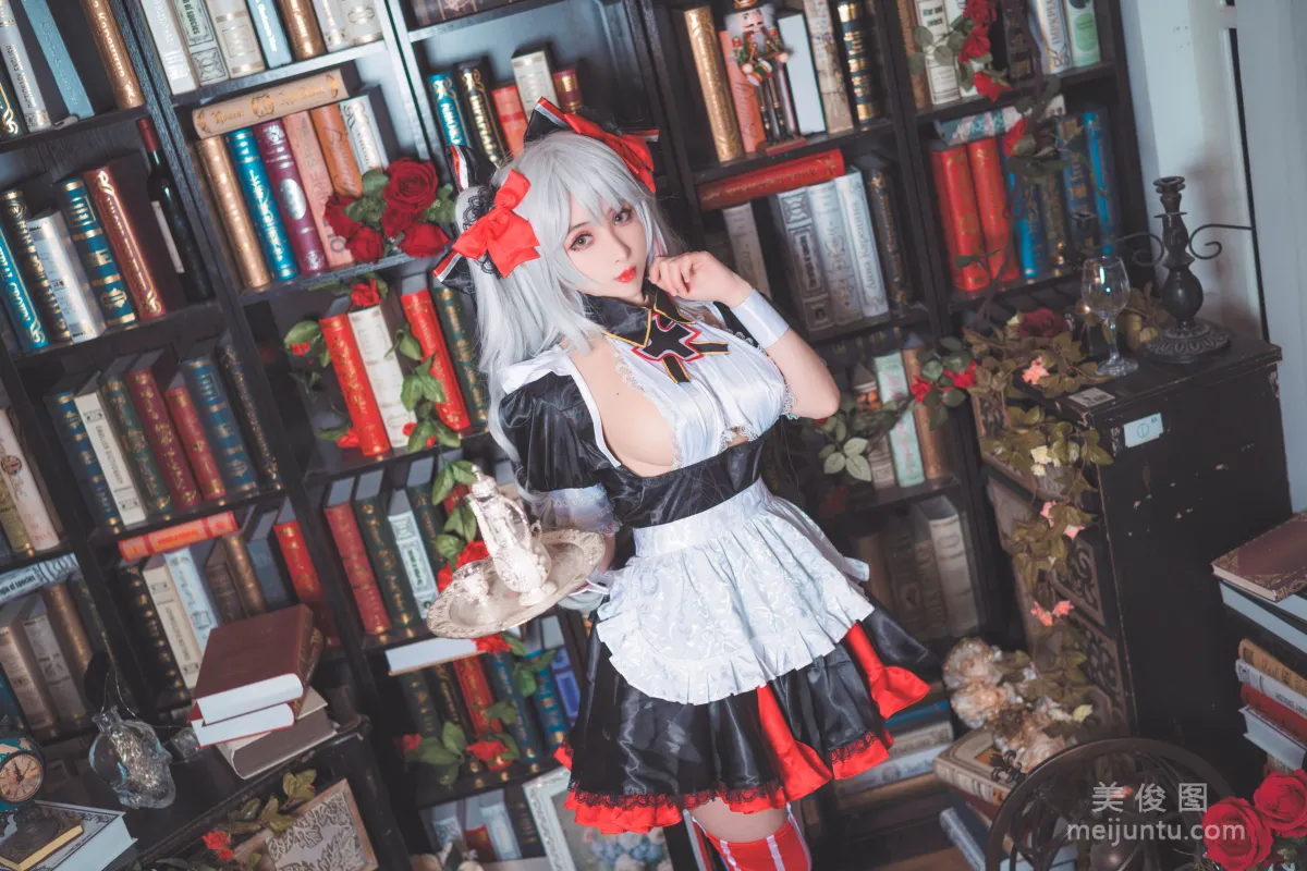 [Web Idol Coser] Liang Liangzi Eugen Maid Photo Set photo 3