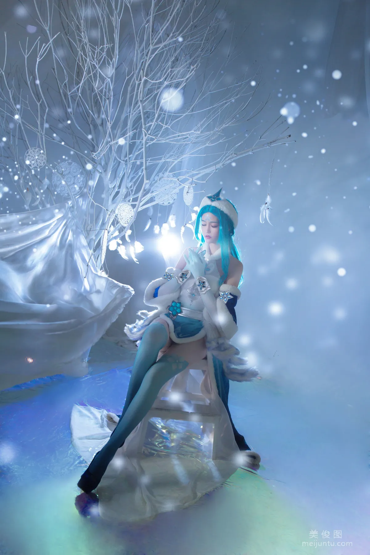Qi Guer: Web Idols photo 4
