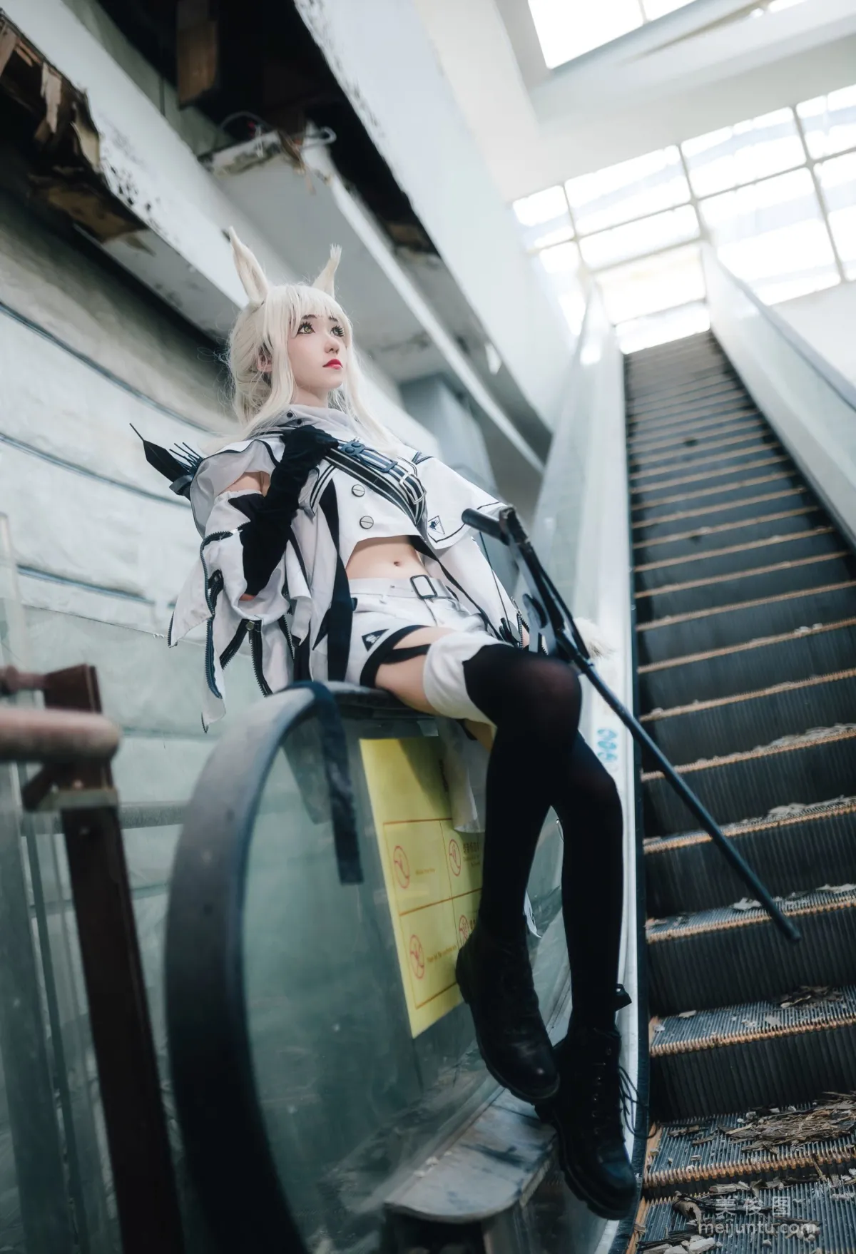 南桃Momoko 《白金常服》 寫真集 9
