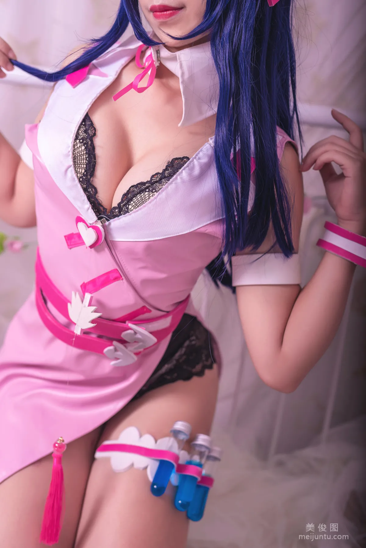 Jiuqu Jean: Web Idols photo 12