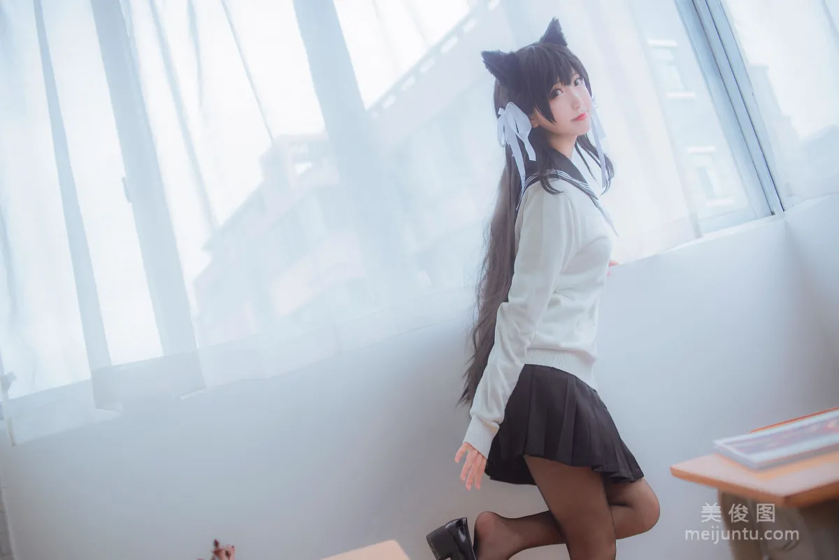 人气美女Coser黑川 《獒犬制服》 写真集2