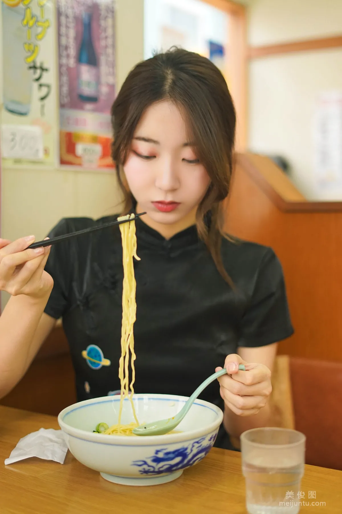 [Coser美女] 黑川 《旗袍》 写真集2