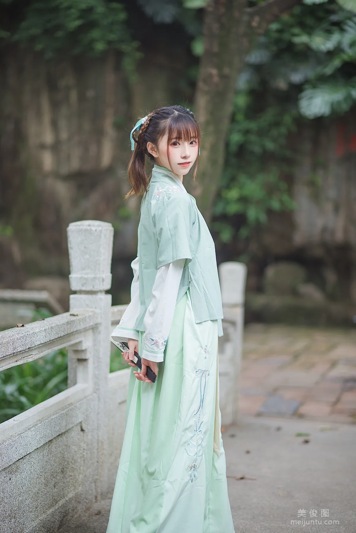 Qi Tailang: Web Idols photo 2