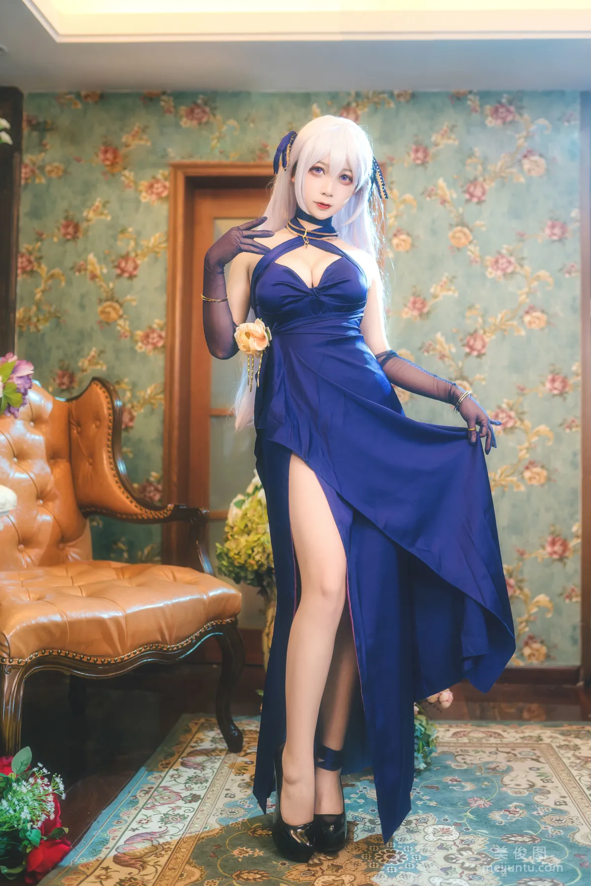 Coser樱落酱w 《贝法礼服》 写真集7