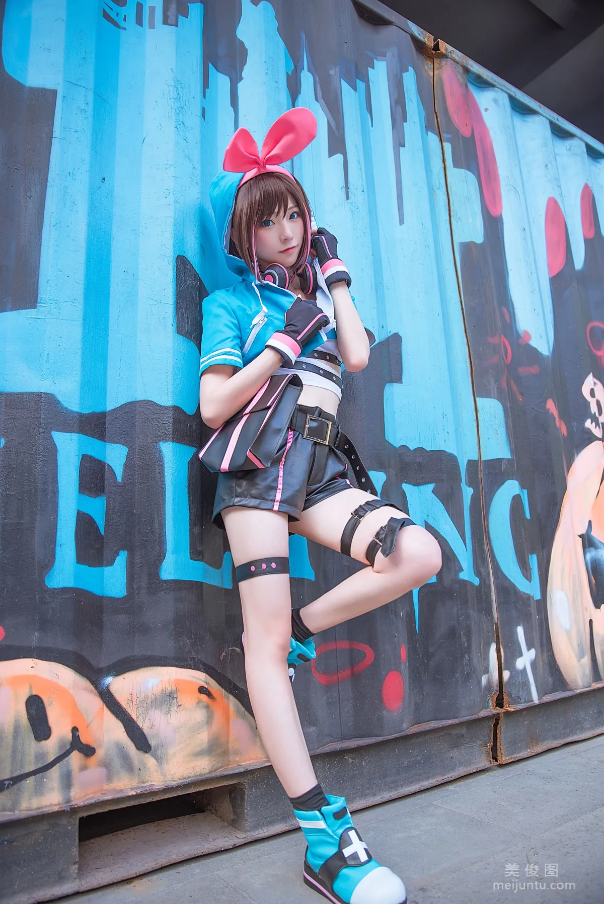 Qi Tailang: Web Idols photo 8