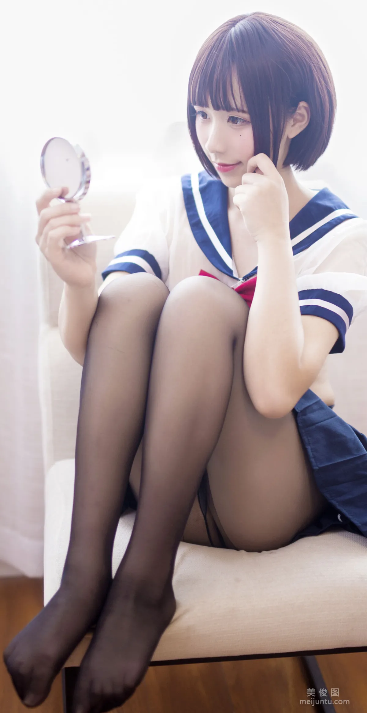 Jiuqu Jean: Web Idols photo 8