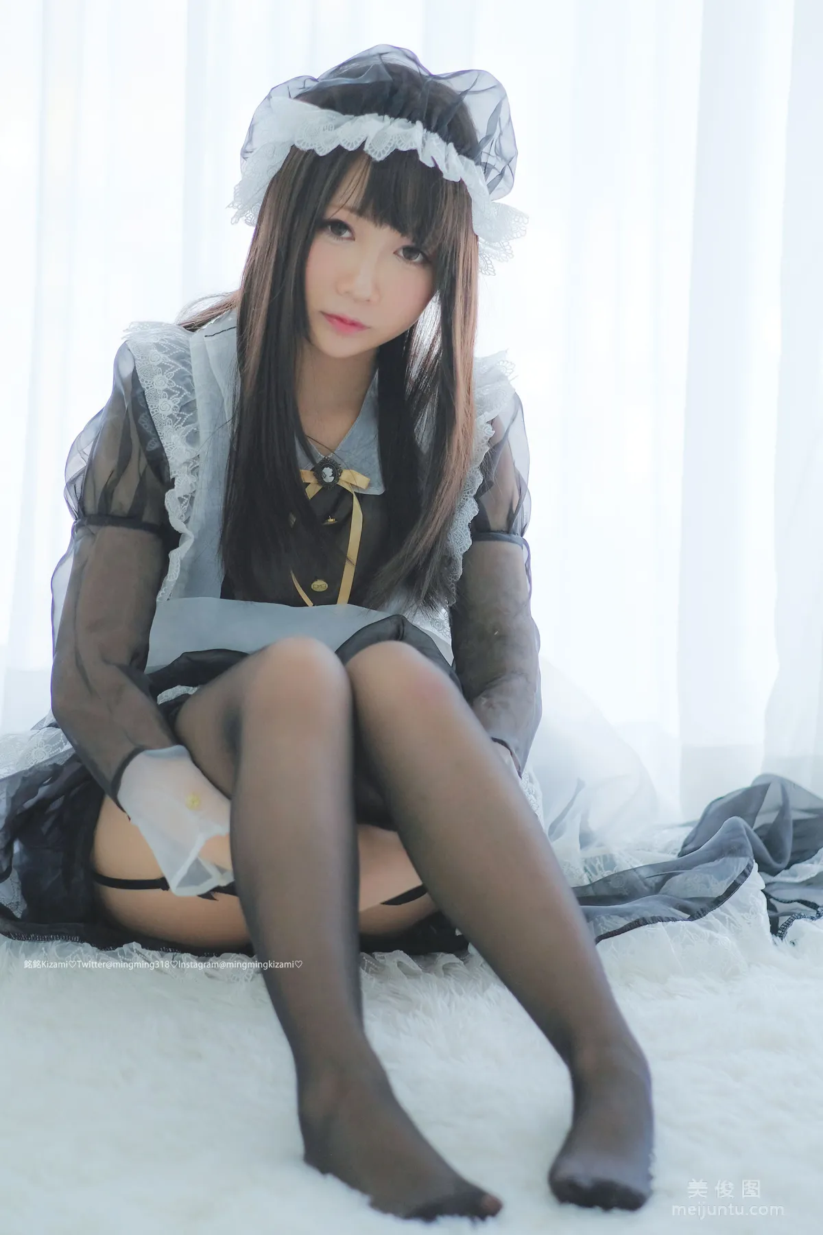 銘銘Kizami 《自撮りVol.15 透明女仆》 写真集10