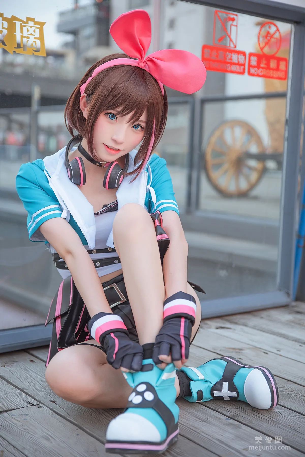 Qi Tailang: Web Idols photo 2