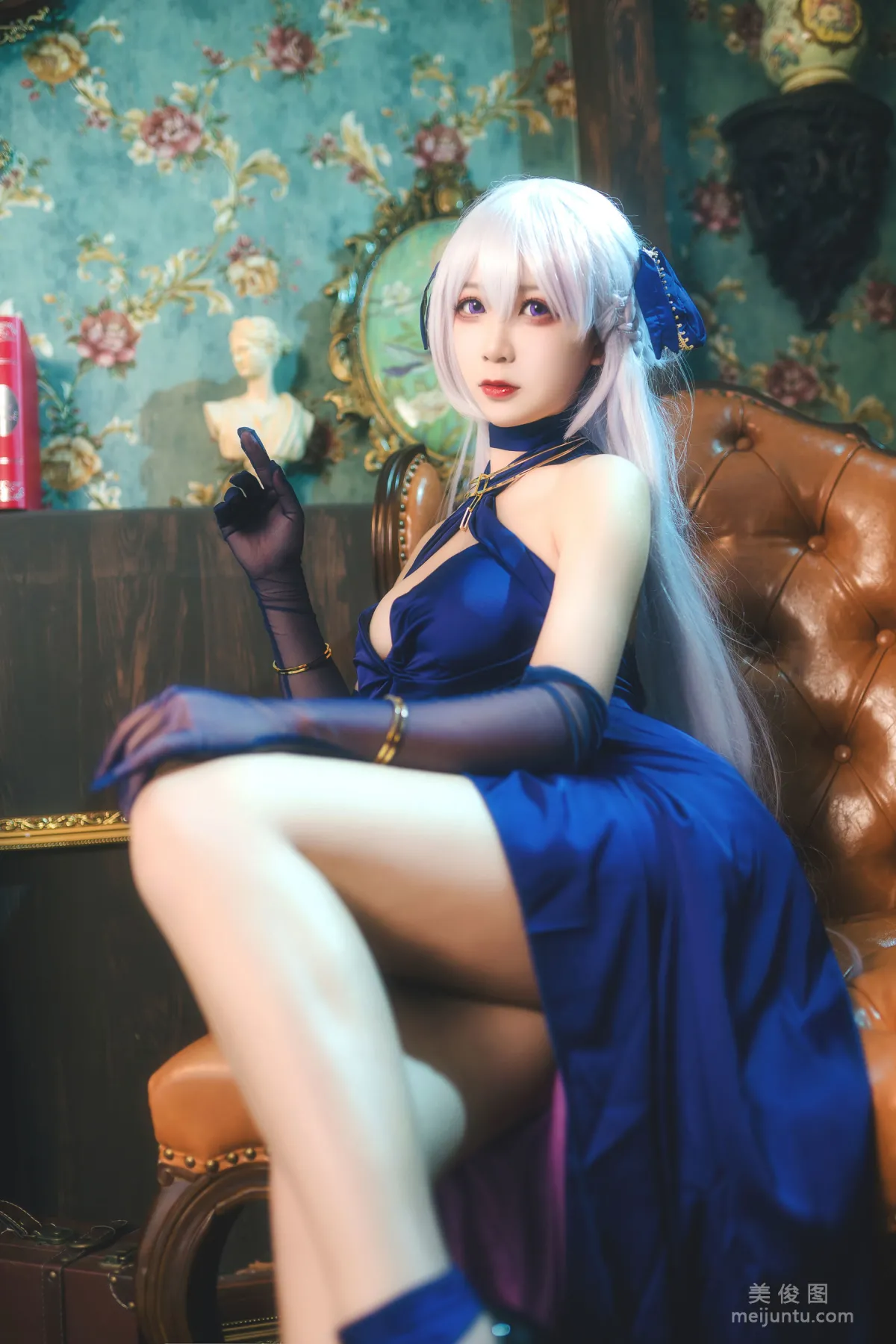 Coser櫻落醬w 《貝法禮服》 寫真集 4