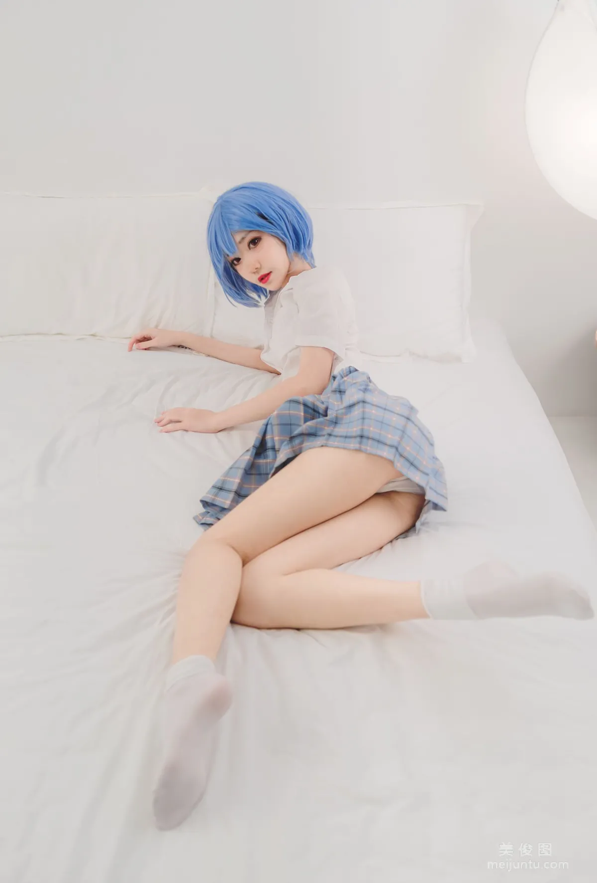 [美女Coser] 南桃Momoko 《绫波麗制服》 寫真集 5
