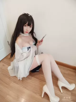 二次元美女古川kagura 《白絲》 寫真集