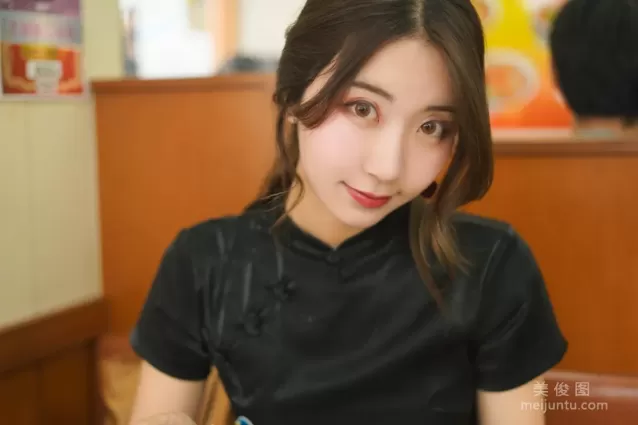 [Coser美女] 黑川 《旗袍》 寫真集