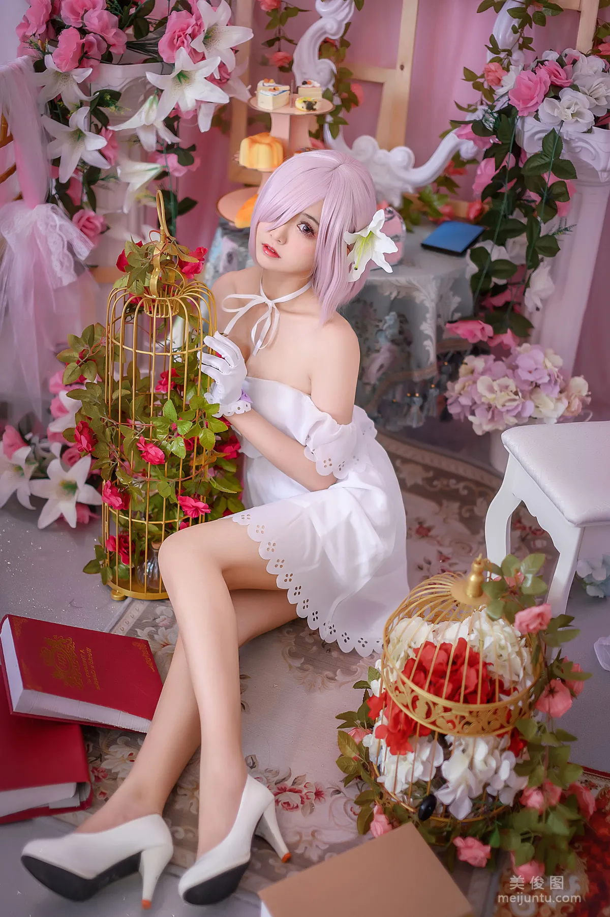 人气Coser鳗鱼霏儿 《玛修白裙》 写真集8