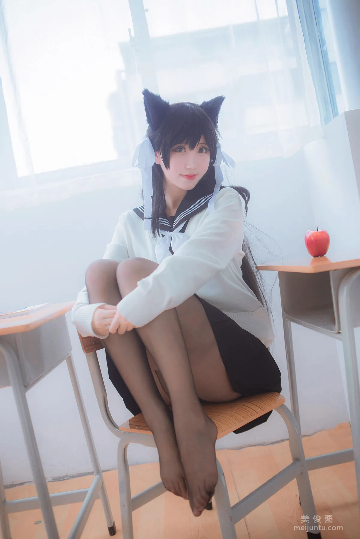 人气美女Coser黑川 《獒犬制服》 写真集1