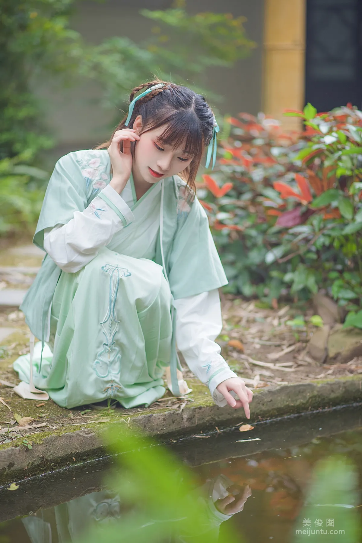 Qi Tailang: Web Idols photo 11