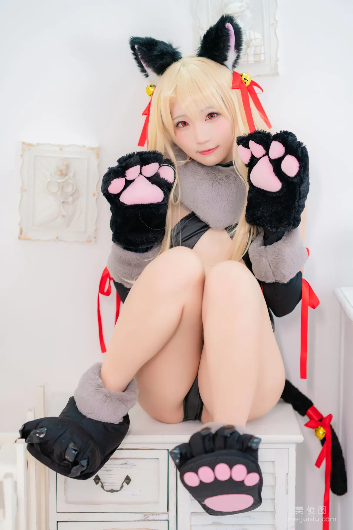 Mime弥美 《プリズマ イリヤ 金・猫 VER》 写真集11