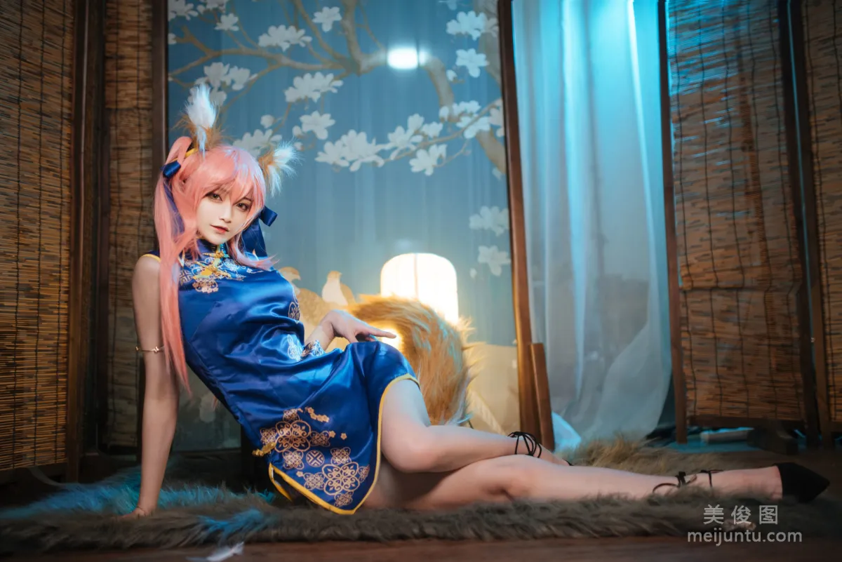 Tieban Shaogui Wu w 'Tamamo no Mae Cheongsam' Photo Set photo 3