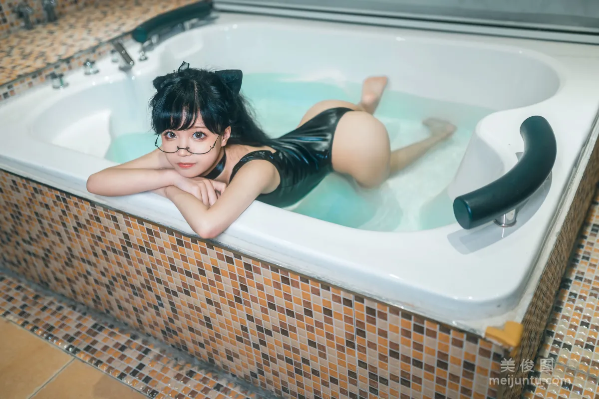 Chun Momo: Web Idols photo 16