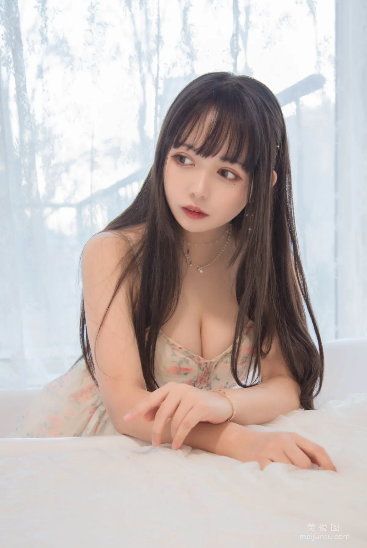 大眼Coser黑貓貓OvO 《good morning + good night》 寫真集 2
