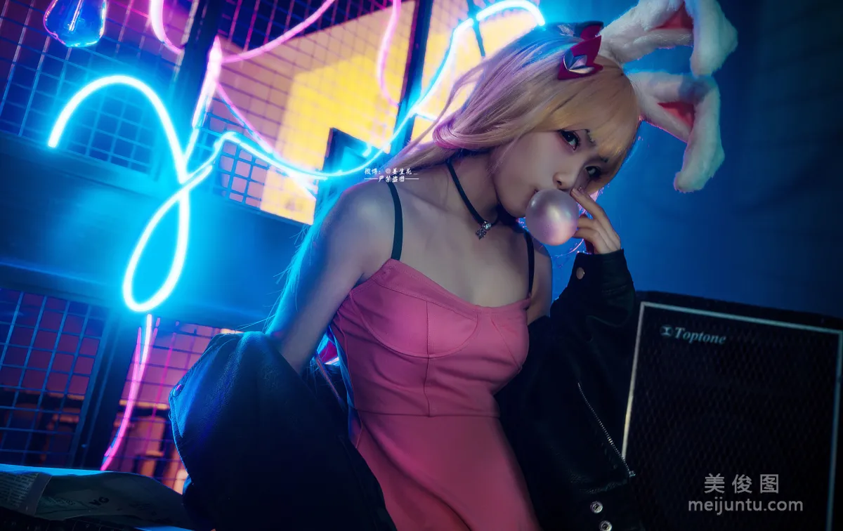 Qi Guer: Web Idols photo 6