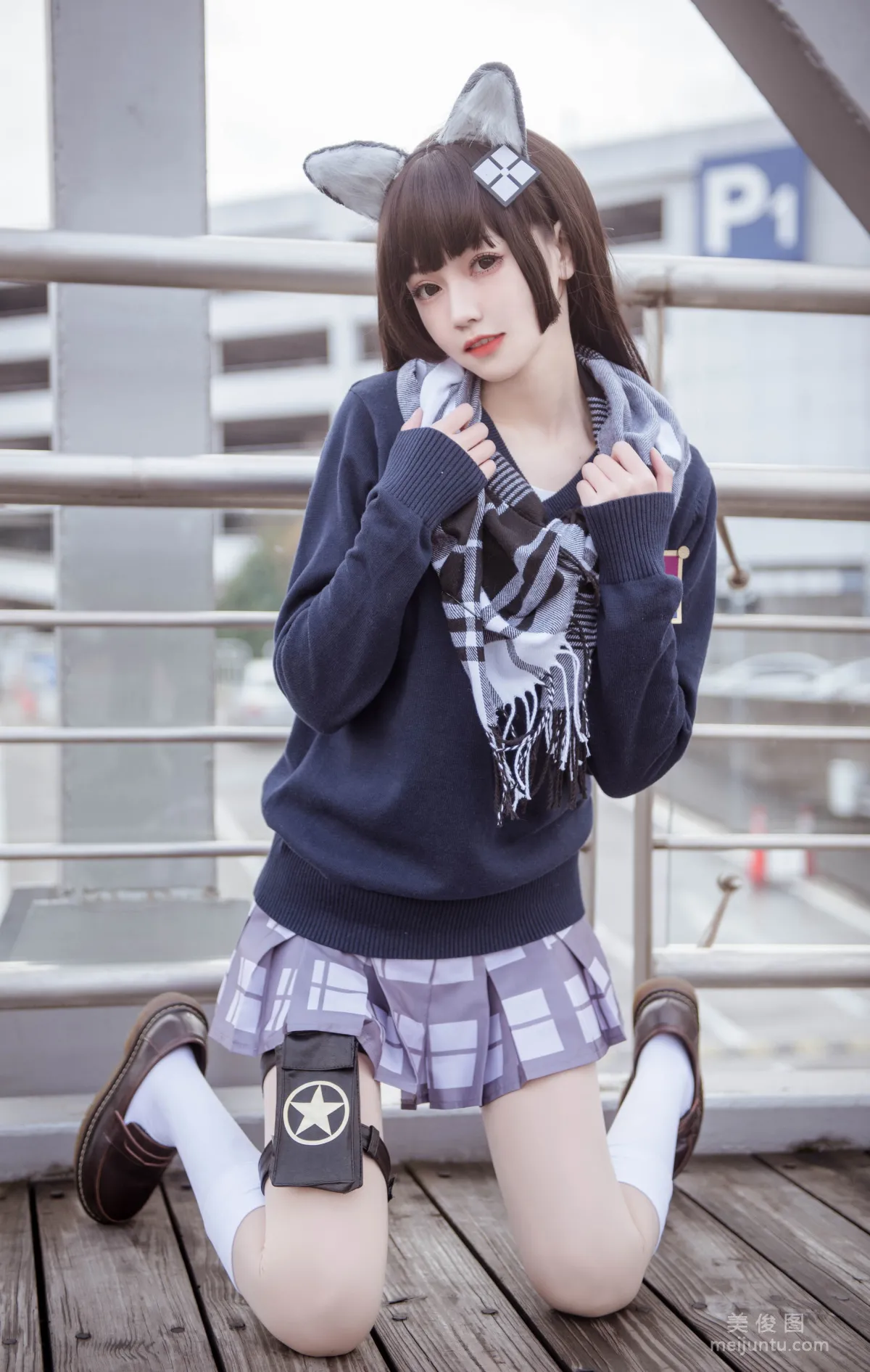 [美女Coser] 你的负卿 《95制服》 写真集10