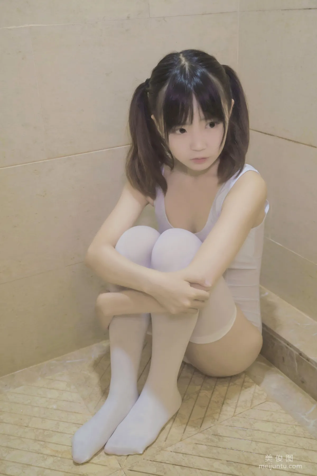 Coser Yuzi Yumiko White School Swimsuit Photo Set photo 12