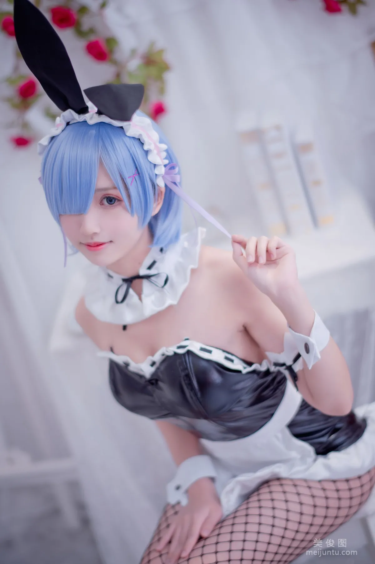 [Coser美女] 鳗魚霏兒 《蕾姆》 寫真集 2