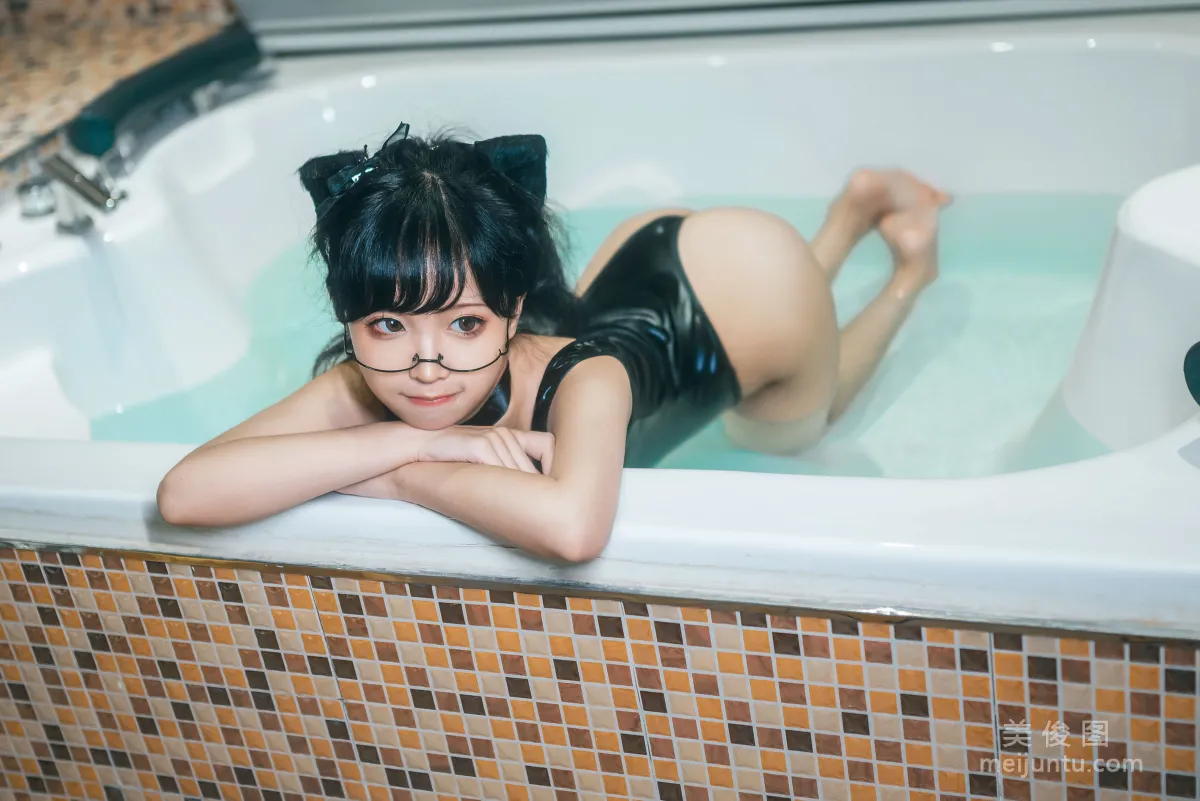 Chun Momo: Web Idols photo 15