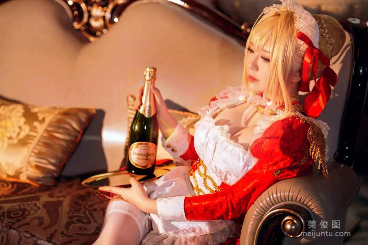 Coser半半子 《尼禄女仆》 写真集30