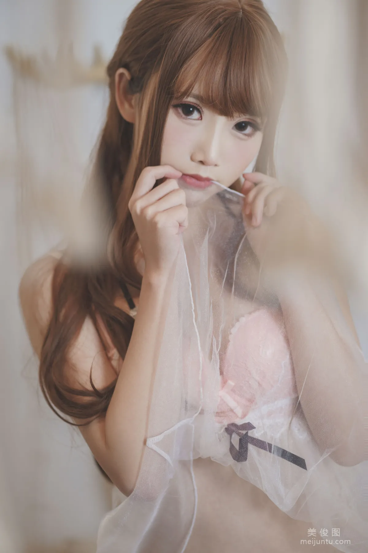 [美女Coser] 面饼仙儿 《粉粉红红》 写真集11